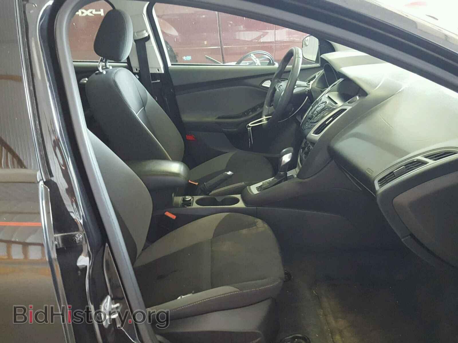 2012 Ford FOCUS (VIN 1FAHP3K26CL166241) — фото 5 из 10