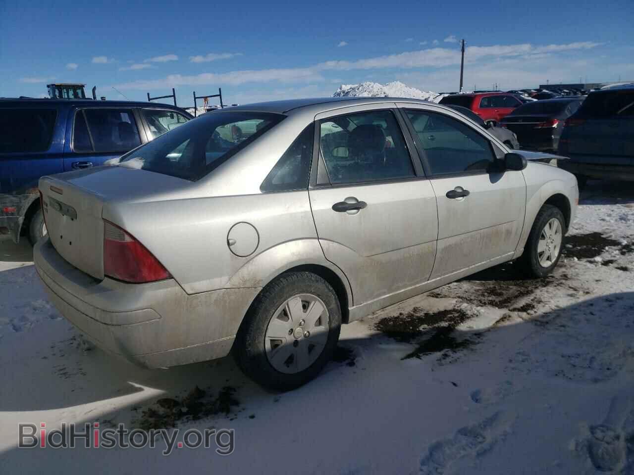 2007 FORD FOCUS - VIN: 1FAFP34N87W300217 - Фото 3