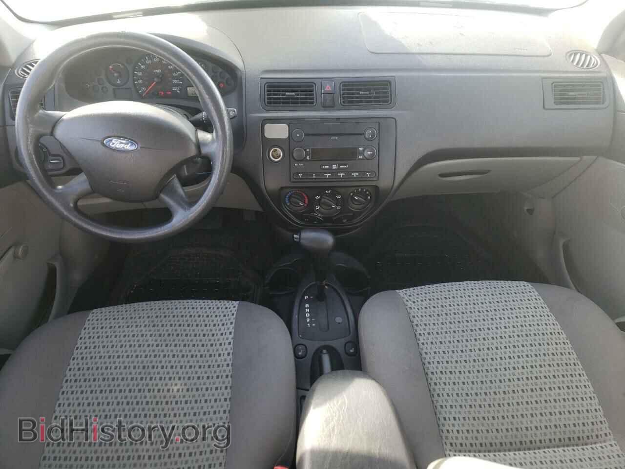 2007 FORD FOCUS - VIN: 1FAFP34N87W300217 - Фото 8