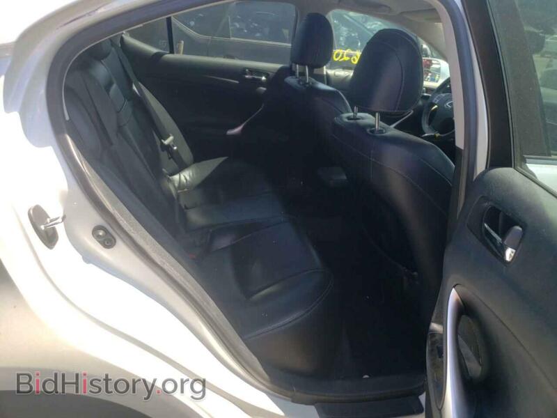 2011 Lexus IS (VIN JTHBF5C21B5145005) — photo 6 of 10