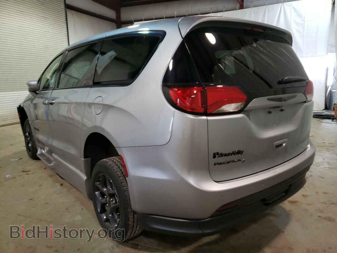 2020 CHRYSLER PACIFICA - VIN: 2C4RC1FG6LR250829 - Фото 3