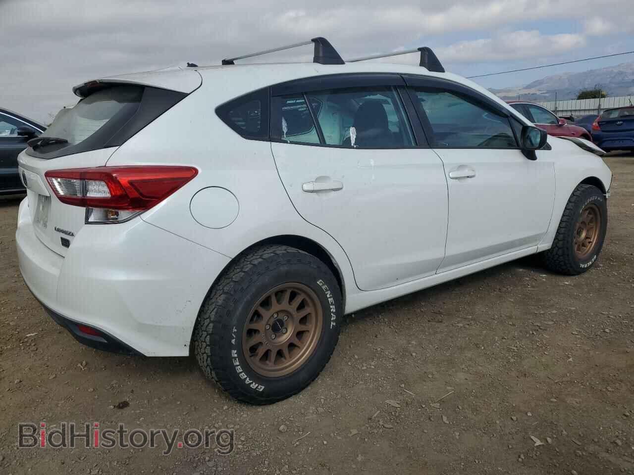 2018 SUBARU IMPREZA - VIN: 4S3GTAA62J1701861 - Фото 3