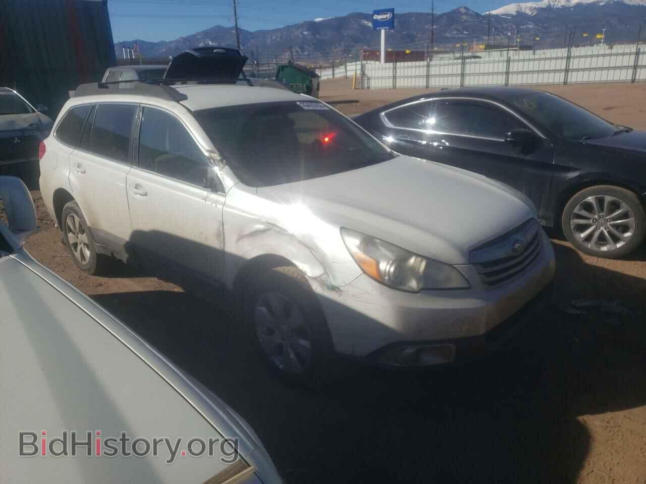 2011 SUBARU OUTBACK - VIN: 4S4BRBCC4B3388976 - Photo 4