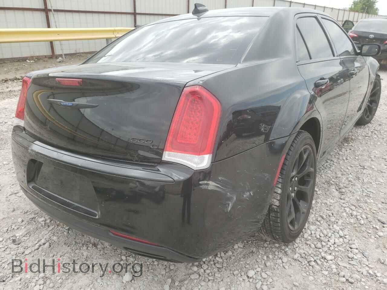 2017 CHRYSLER 300 - VIN: 2C3CCAPT7HH538636 - Фото 4