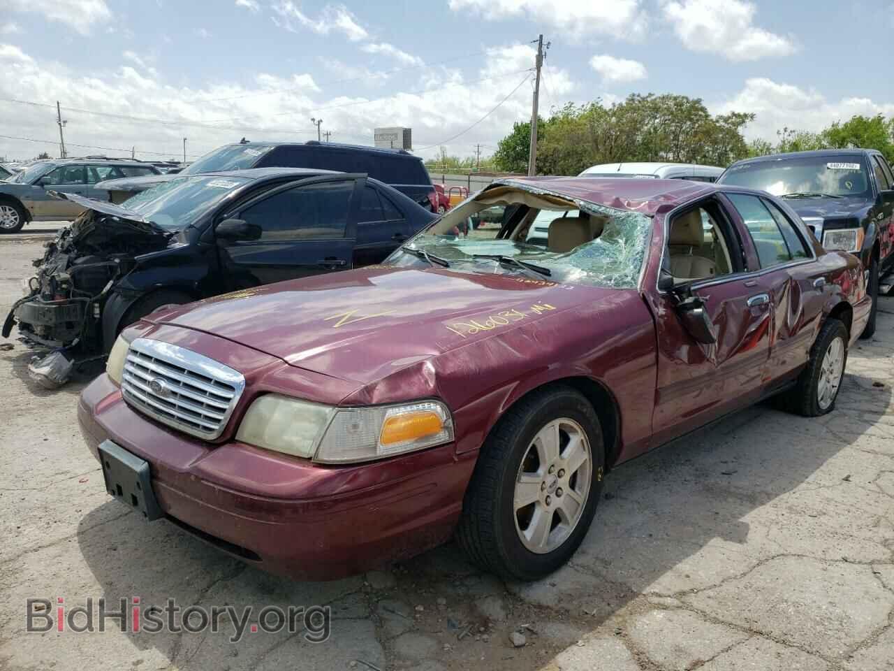 2011 FORD CROWN VIC - VIN: 2FABP7EV6BX130134 - Фото 2