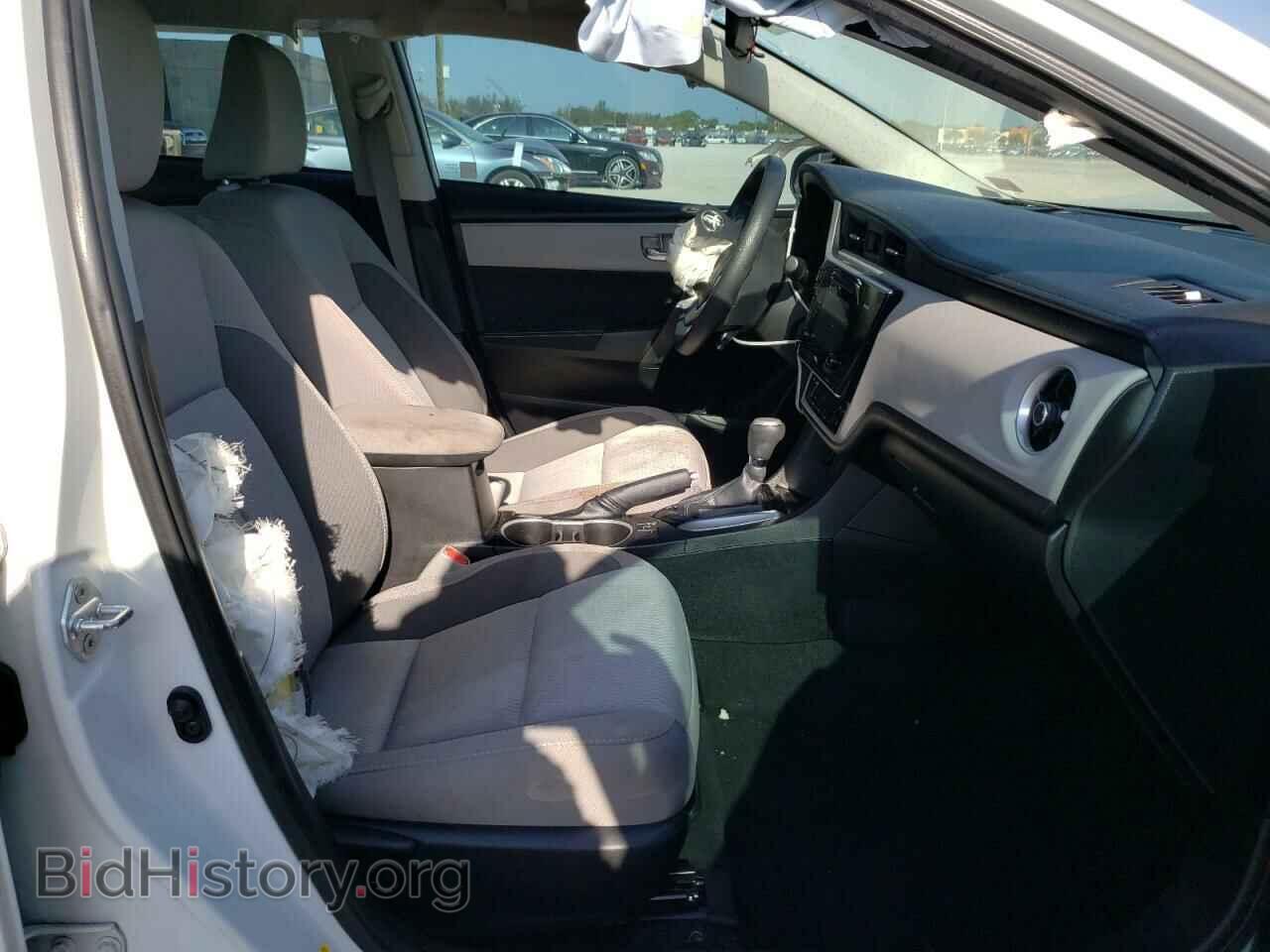 2017 TOYOTA COROLLA - VIN: 5YFBURHE2HP698999 - Фото 5