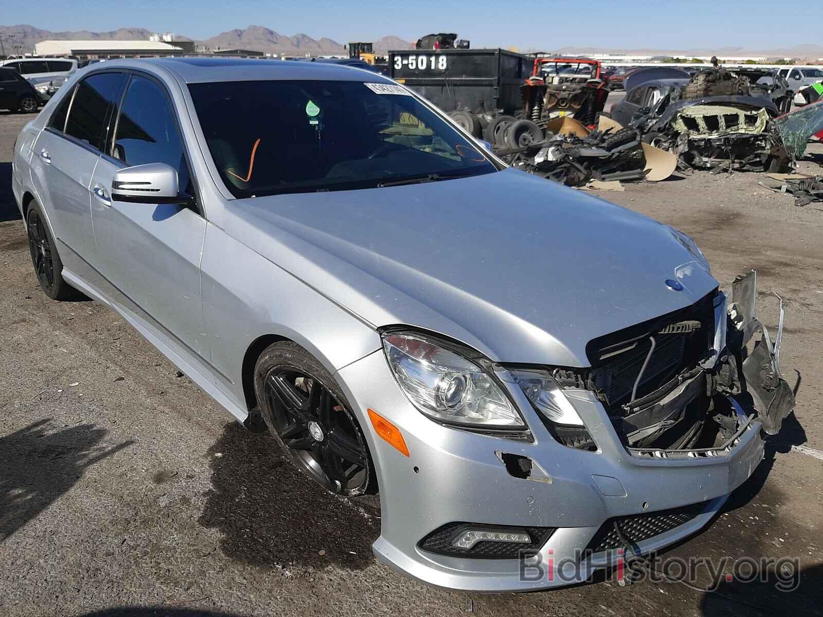 Photo WDDHF7CB4BA282850 - MERCEDES-BENZ E CLASS 2011