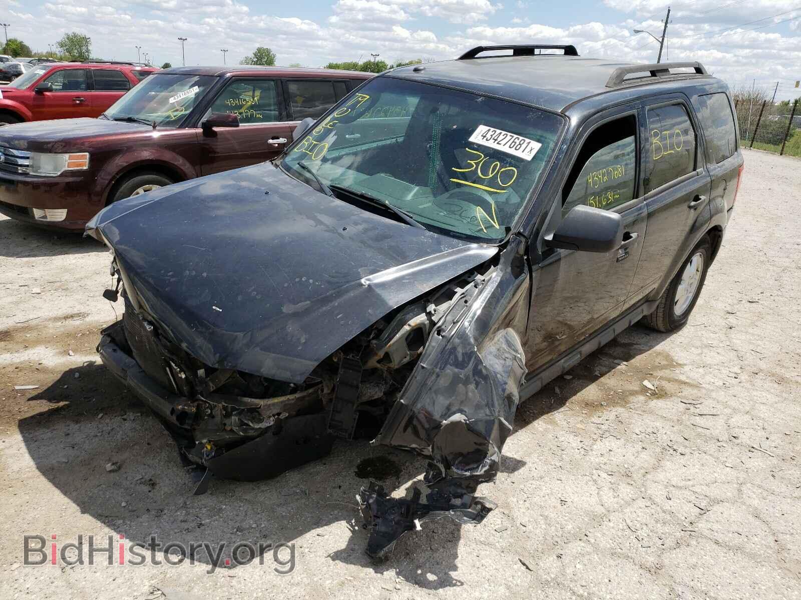 2011 FORD ESCAPE - VIN: 1FMCU0D73BKB74964 - Photo 2