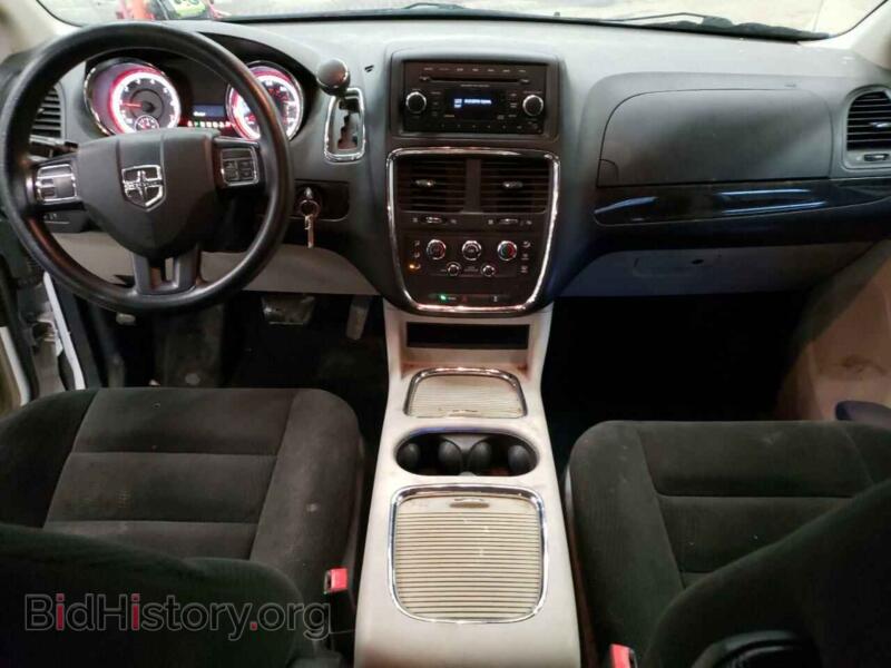 2016 Dodge CARAVAN (VIN 2C4RDGCG0GR275123) — photo 8 of 13