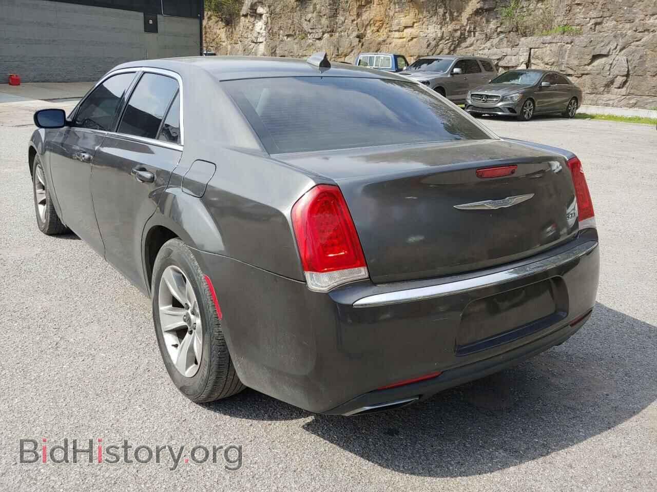 2017 CHRYSLER 300 - VIN: 2C3CCAAG2HH577453 - Фото 3