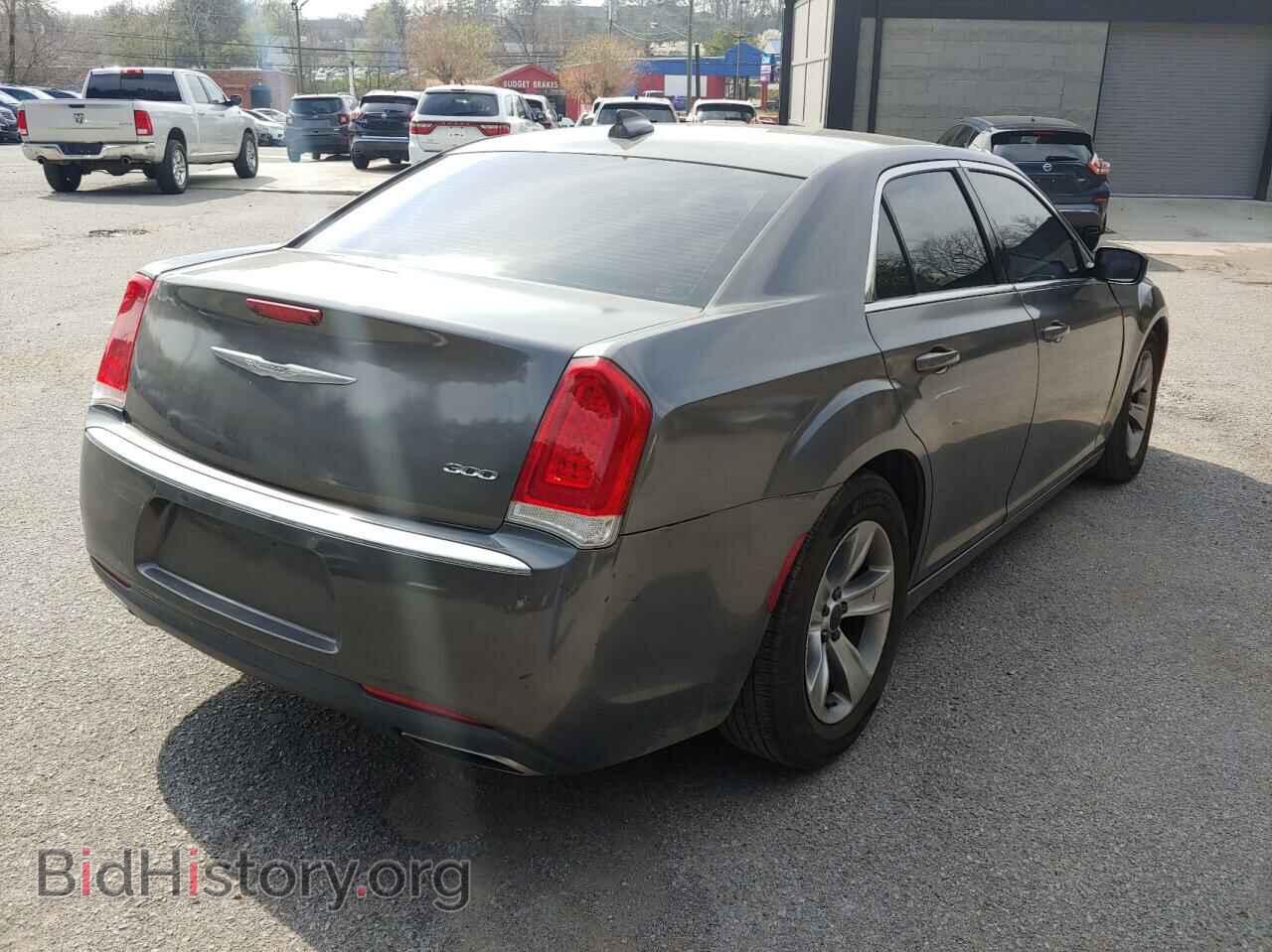 2017 CHRYSLER 300 - VIN: 2C3CCAAG2HH577453 - Фото 4
