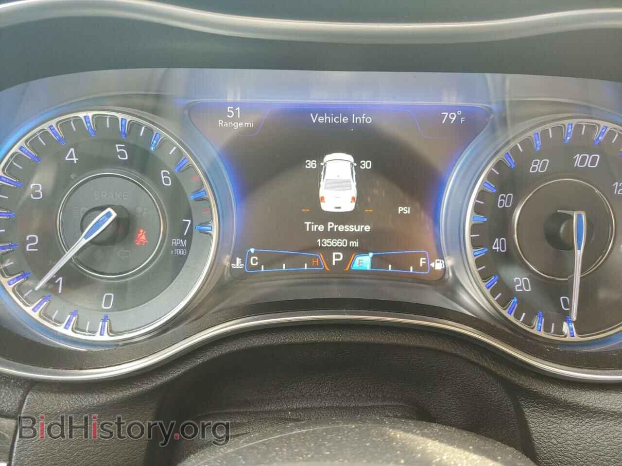 2017 CHRYSLER 300 - VIN: 2C3CCAAG2HH577453 - Фото 8