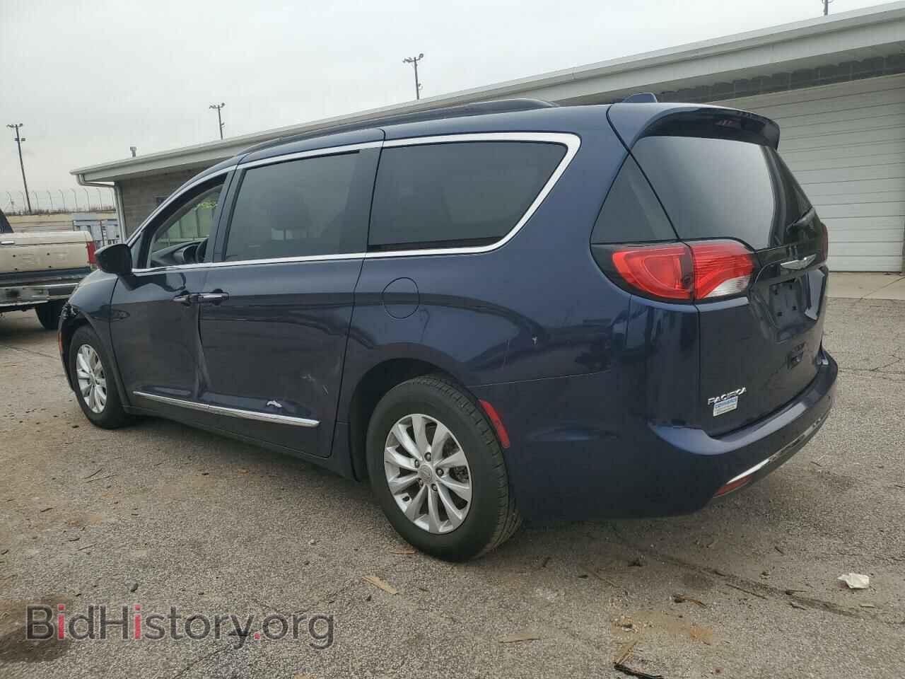 2017 CHRYSLER PACIFICA - VIN: 2C4RC1BG9HR587654 - Фото 2