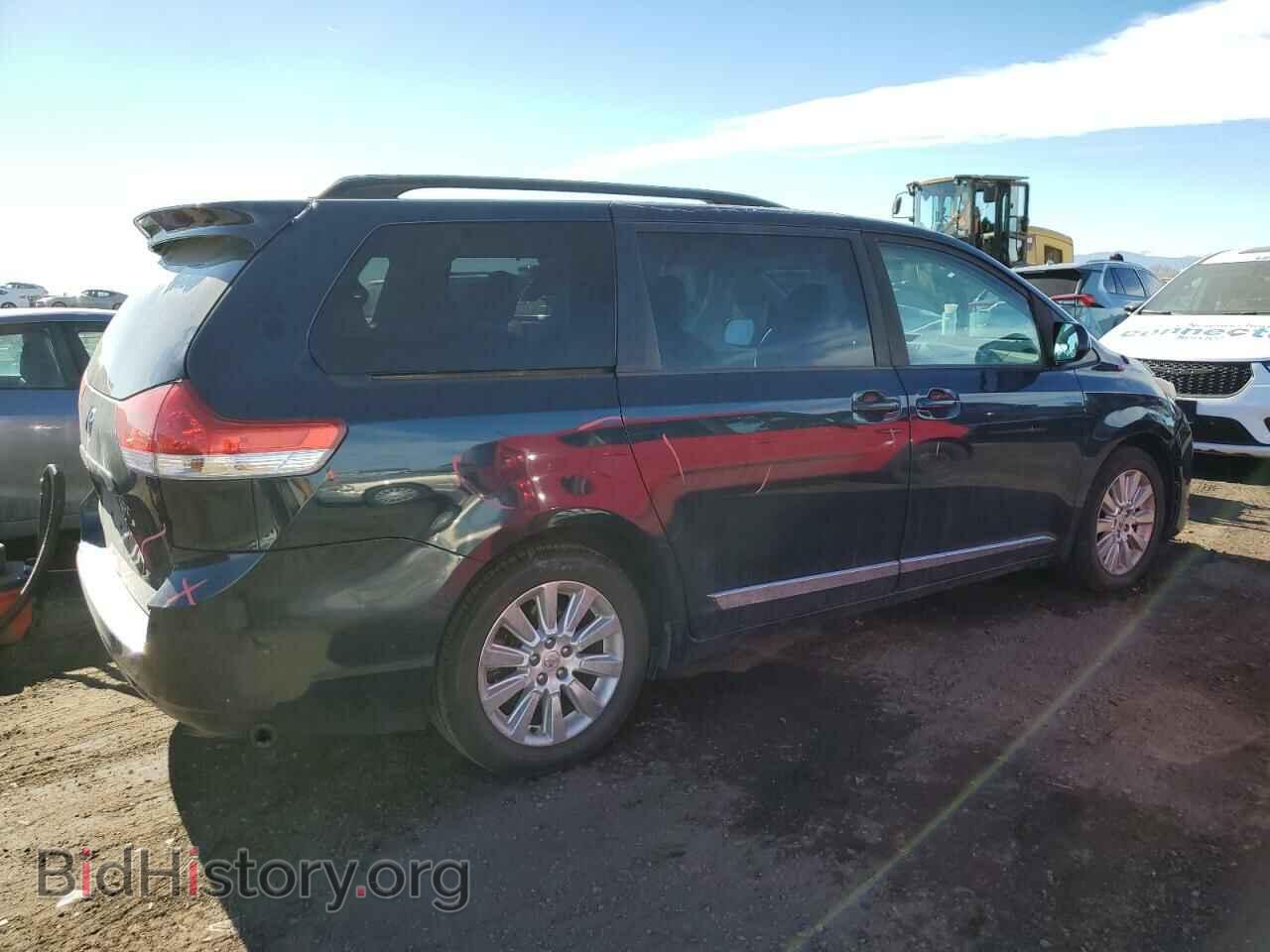 2011 TOYOTA All Models - VIN: 5TDDK3DC2BS010112 - Фото 3