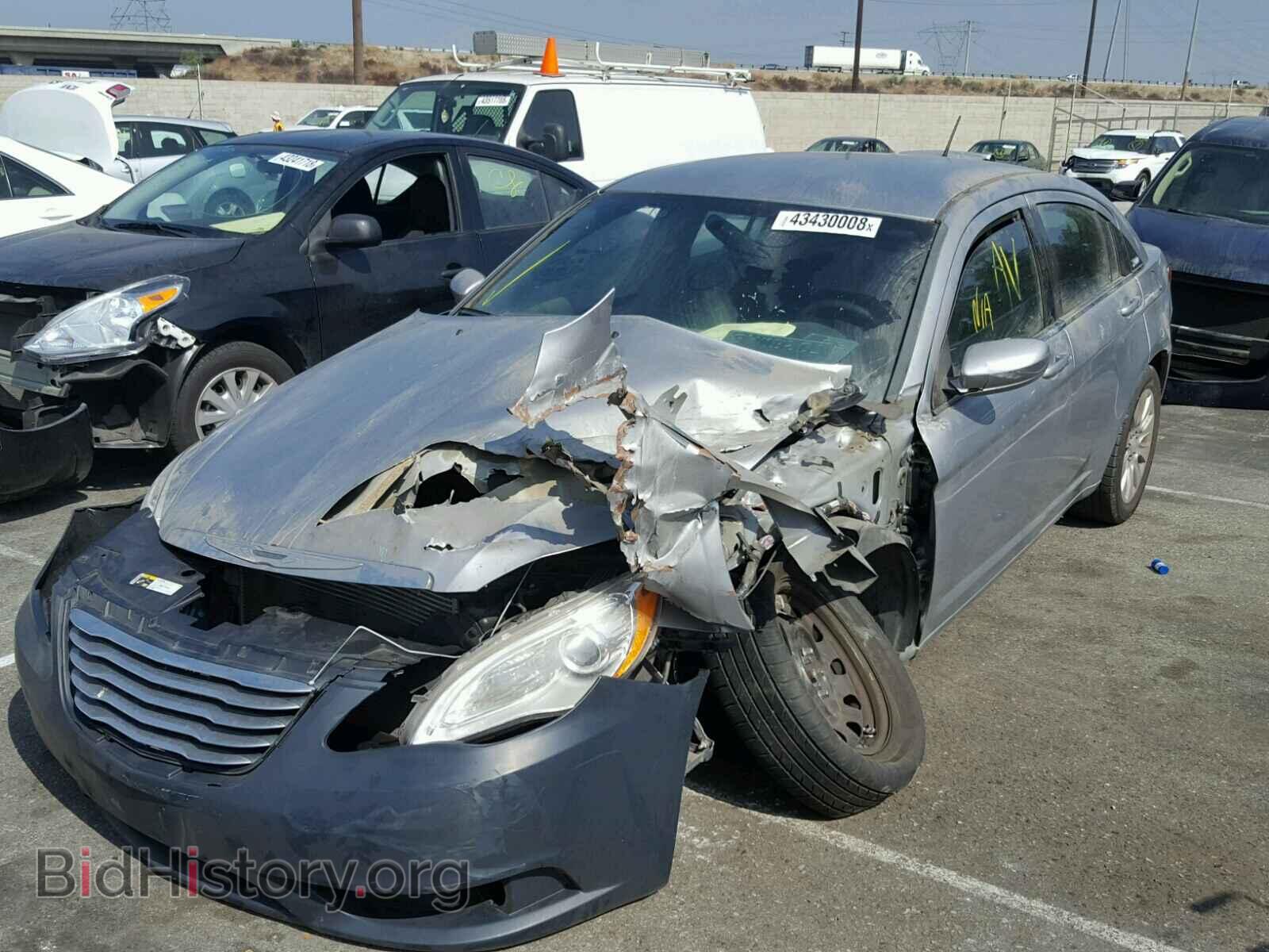 2014 CHRYSLER 200 - VIN: 1C3CCBAB5EN230597 - Фото 2