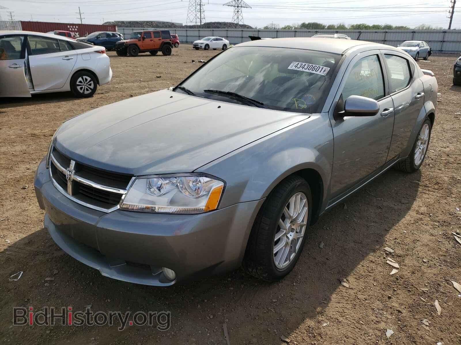 2010 DODGE AVENGER - VIN: 1B3CC5FV0AN116664 - Фото 2