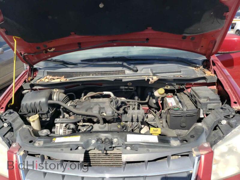 2008 Chrysler MINIVAN (VIN 2A8HR54P08R647246) — photo 7 of 10