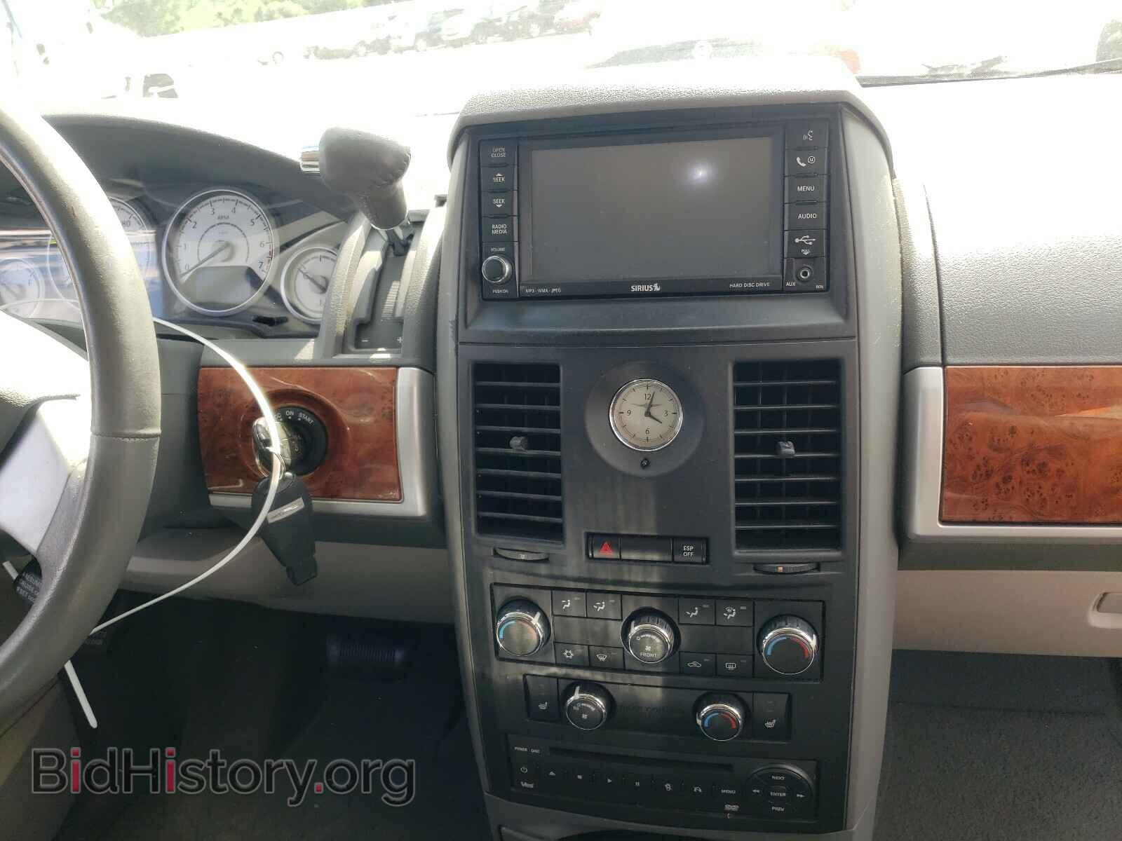 2008 CHRYSLER MINIVAN - VIN: 2A8HR54P08R647246 - Фото 9