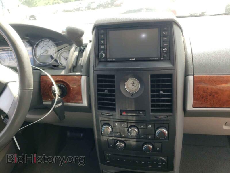 2008 Chrysler MINIVAN (VIN 2A8HR54P08R647246) — photo 9 of 10