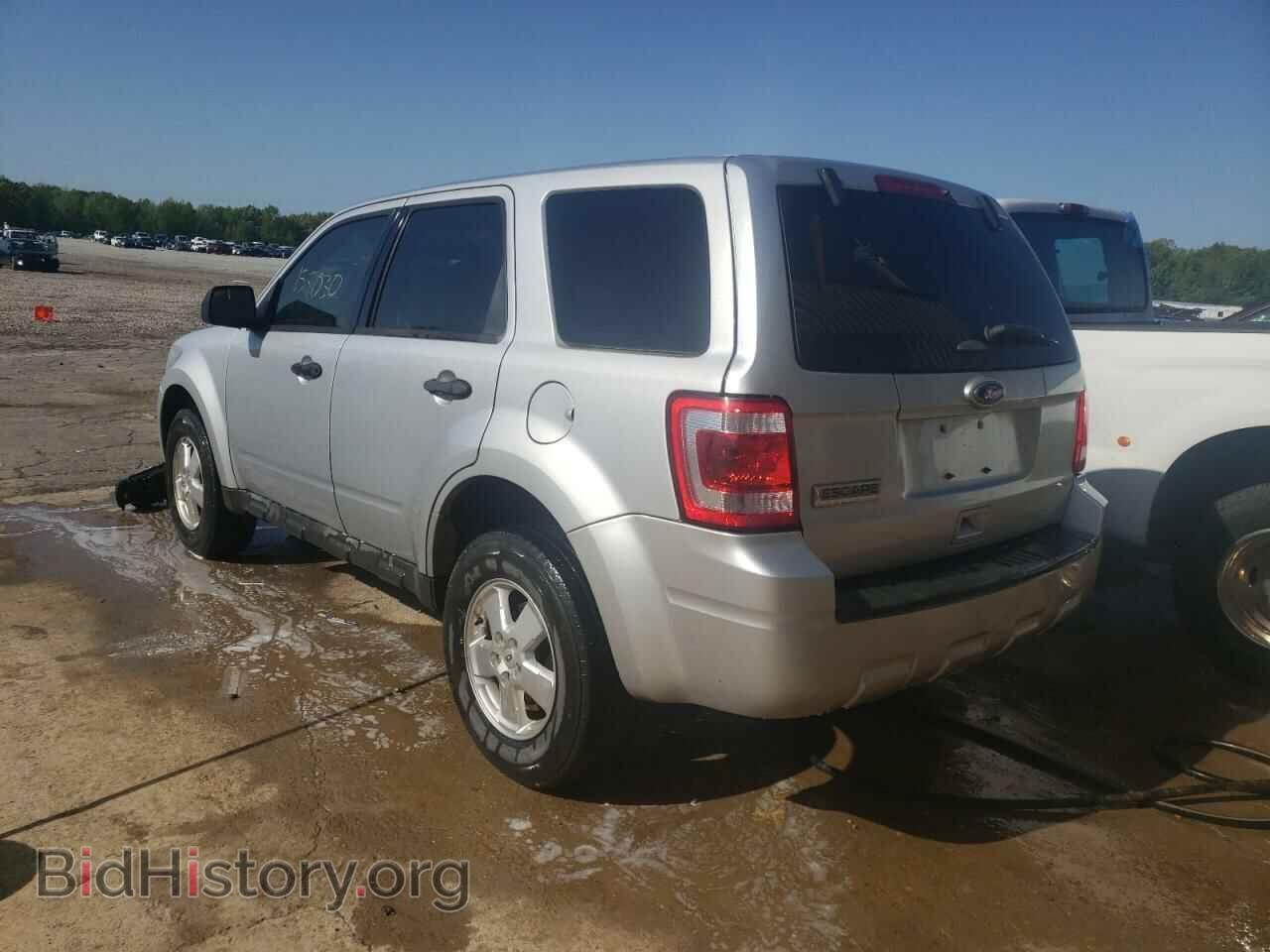 2011 FORD ESCAPE - VIN: 1FMCU0C73BKC40057 - Фото 3