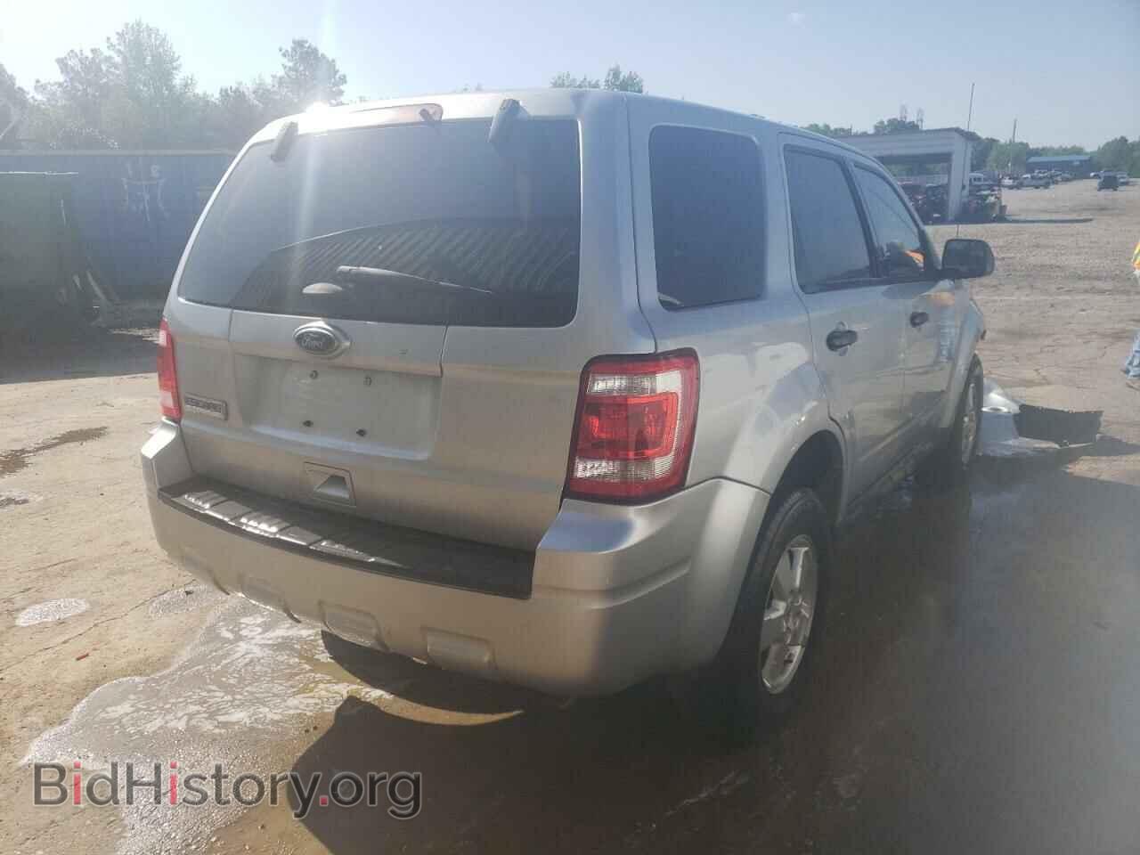 2011 FORD ESCAPE - VIN: 1FMCU0C73BKC40057 - Фото 4