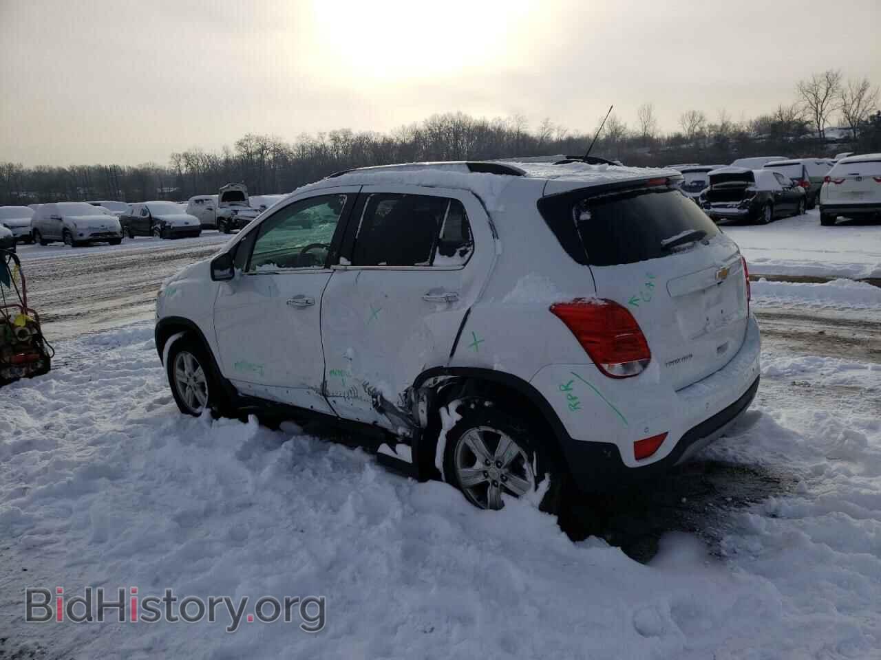 2019 CHEVROLET TRAX - VIN: 3GNCJPSB3KL258642 - Photo 2