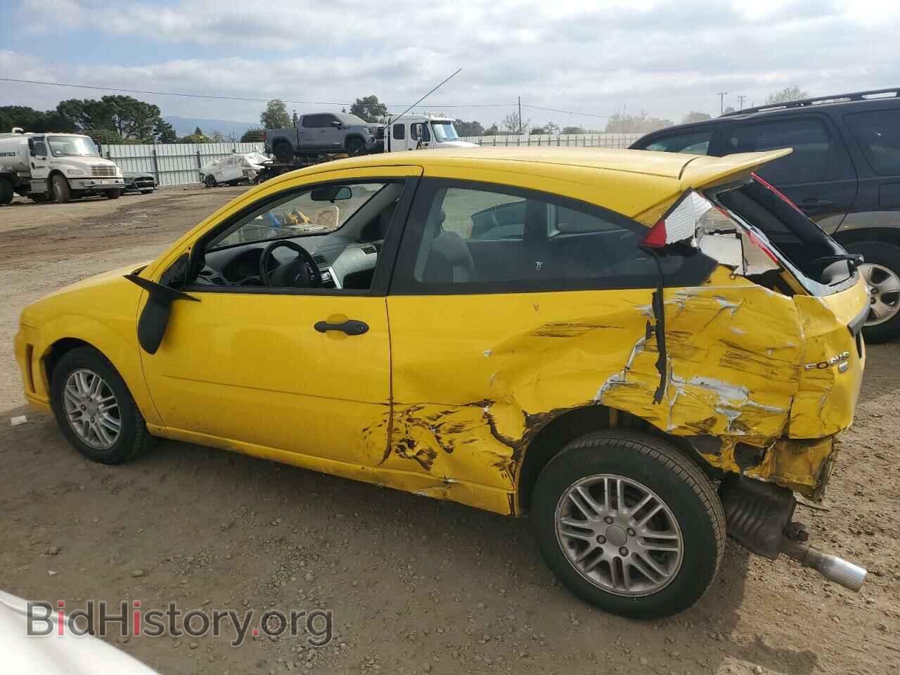 2007 FORD FOCUS - VIN: 1FAHP31N57W213310 - Фото 2