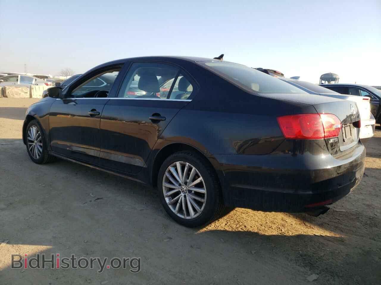 2011 VOLKSWAGEN JETTA - VIN: 3VWLX7AJ8BM352765 - Фото 2