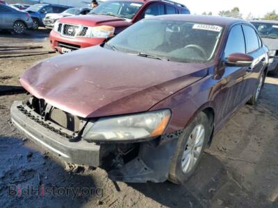 2012 Volkswagen PASSAT S, темно-бордовый — VIN 1VWAP7A30CC079588, Copart