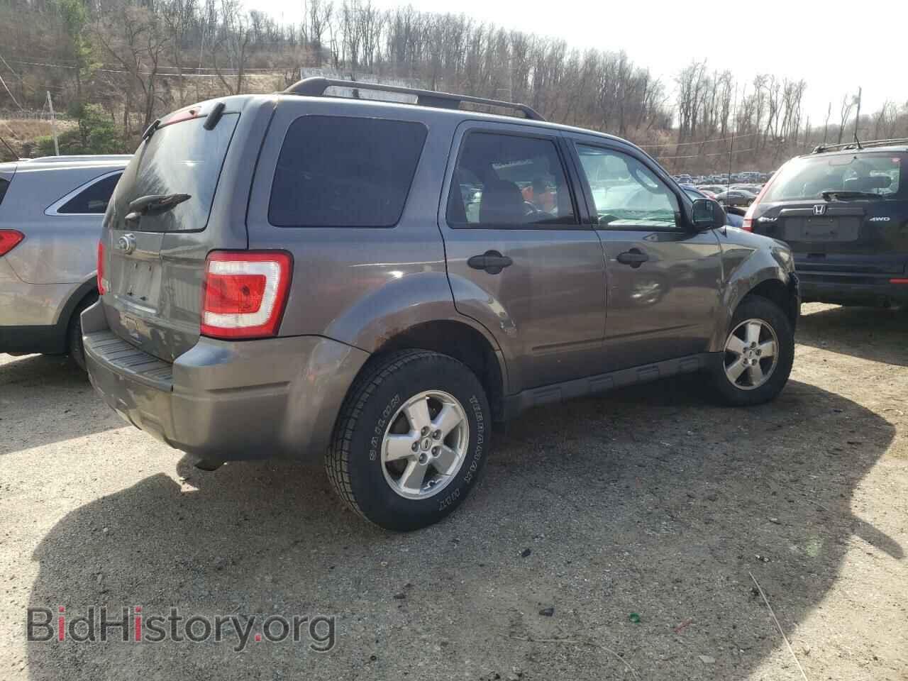 2011 FORD ESCAPE - VIN: 1FMCU0D76BKC40603 - Фото 3