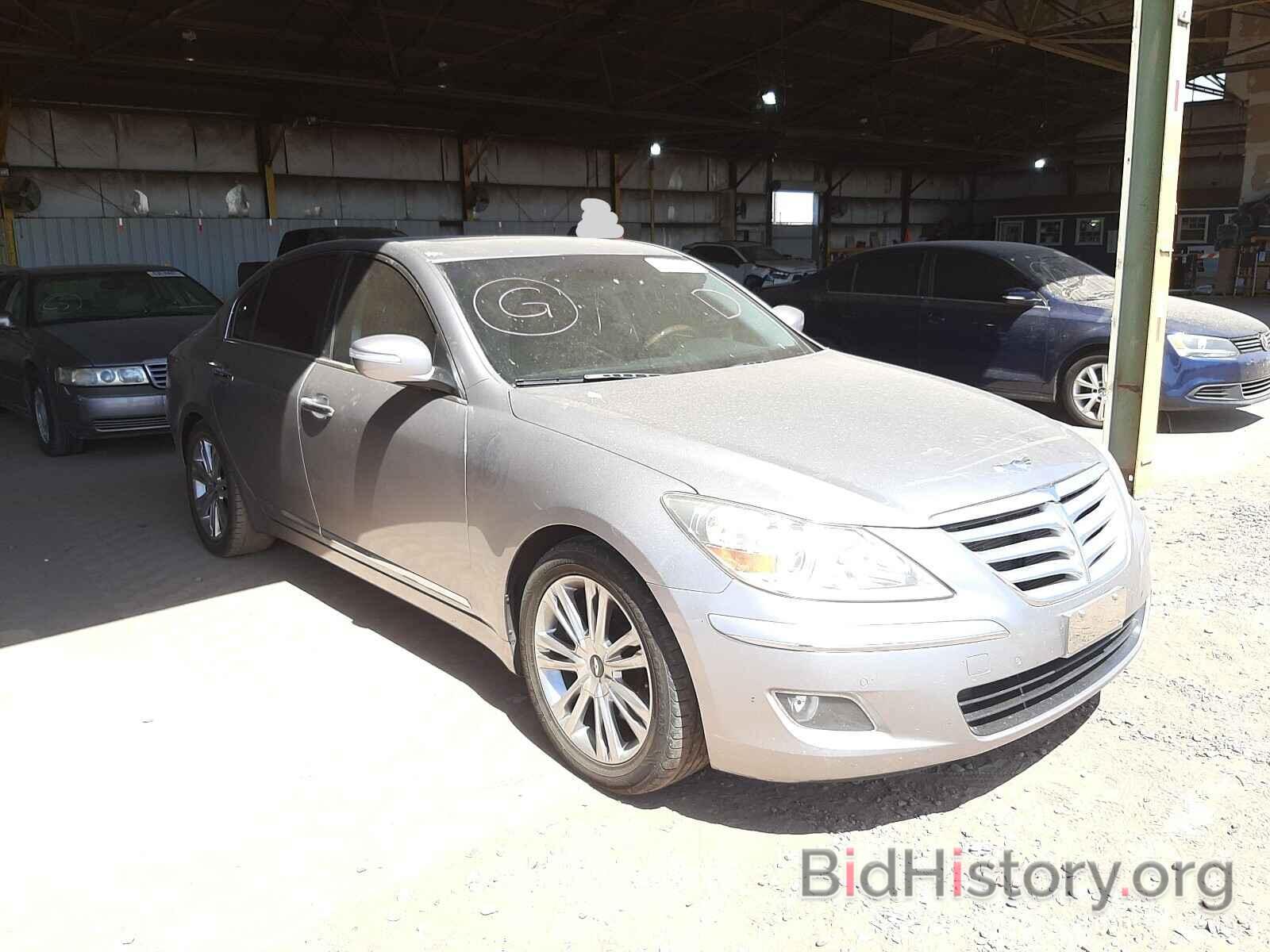 Photo KMHGC46F39U059540 - HYUNDAI GENESIS 2009