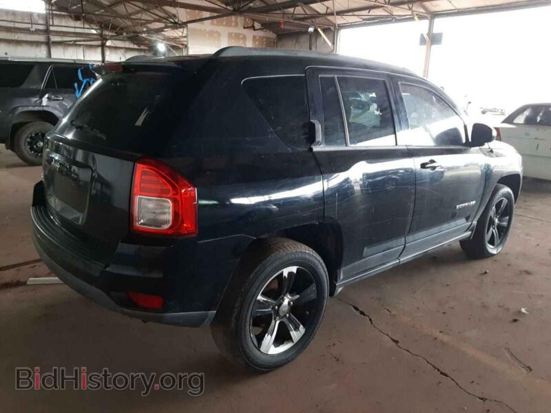 2012 Jeep COMPASS (VIN 1C4NJDBB0CD583076) — фото 3 из 12