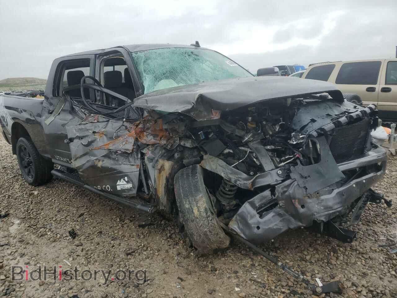 2017 RAM All Models - VIN: 3C6UR5DLXHG580929 - Photo 4