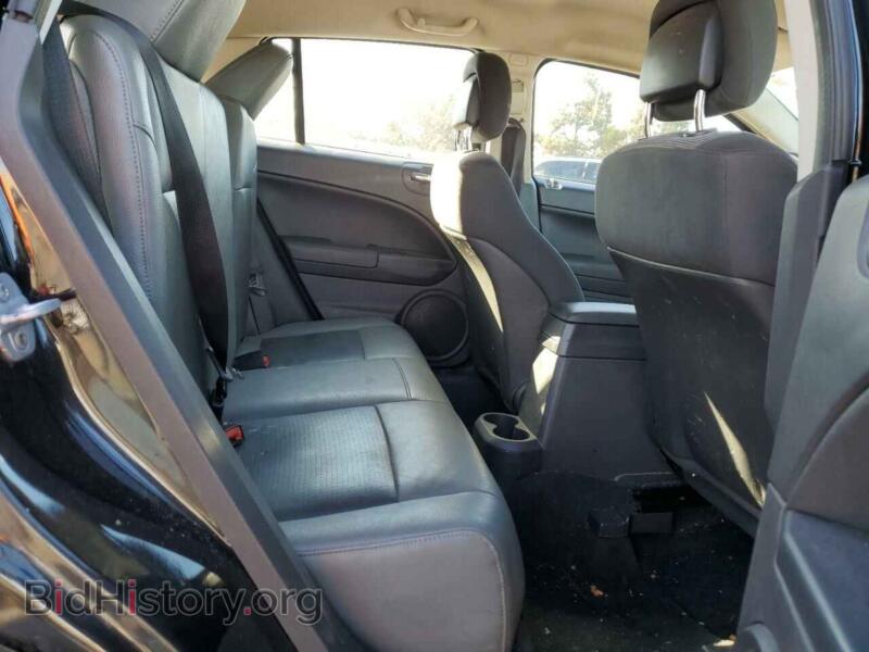 2011 Dodge CALIBER (VIN 1B3CB5HA2BD215247) — photo 10 of 12