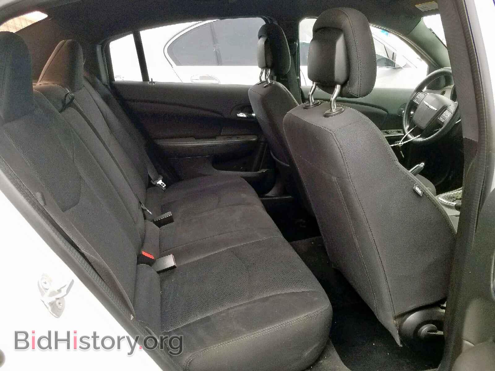 2014 CHRYSLER 200 - VIN: 1C3CCBAB2EN231562 - Фото 6
