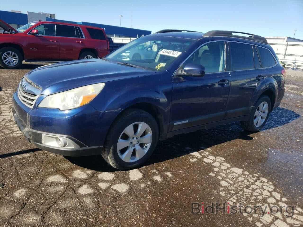 Photo 4S4BRCGC7B3403745 - SUBARU OUTBACK 2011