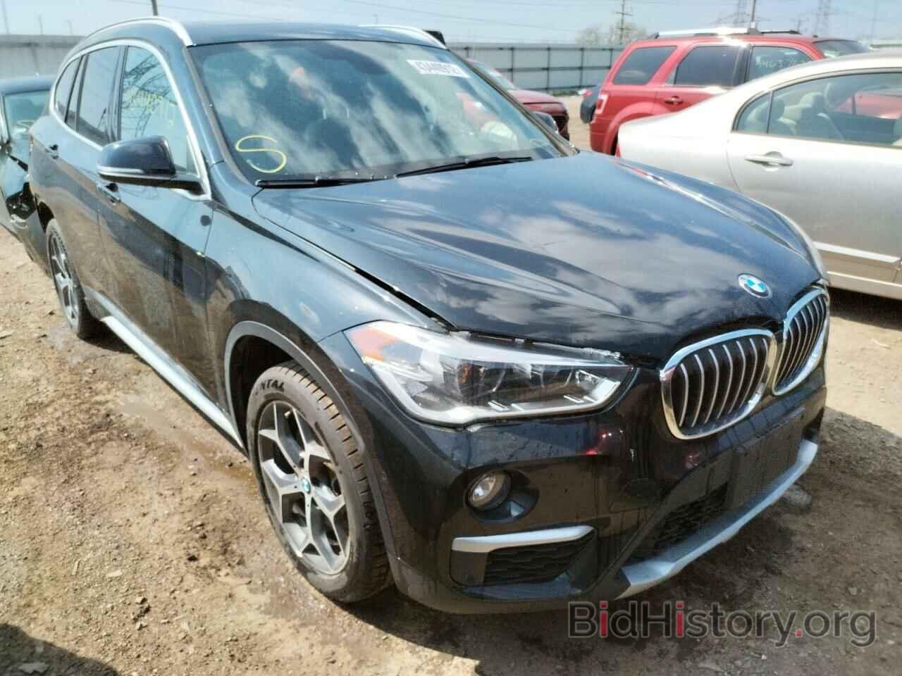 Photo WBXHT3C35J3F03885 - BMW X1 2018