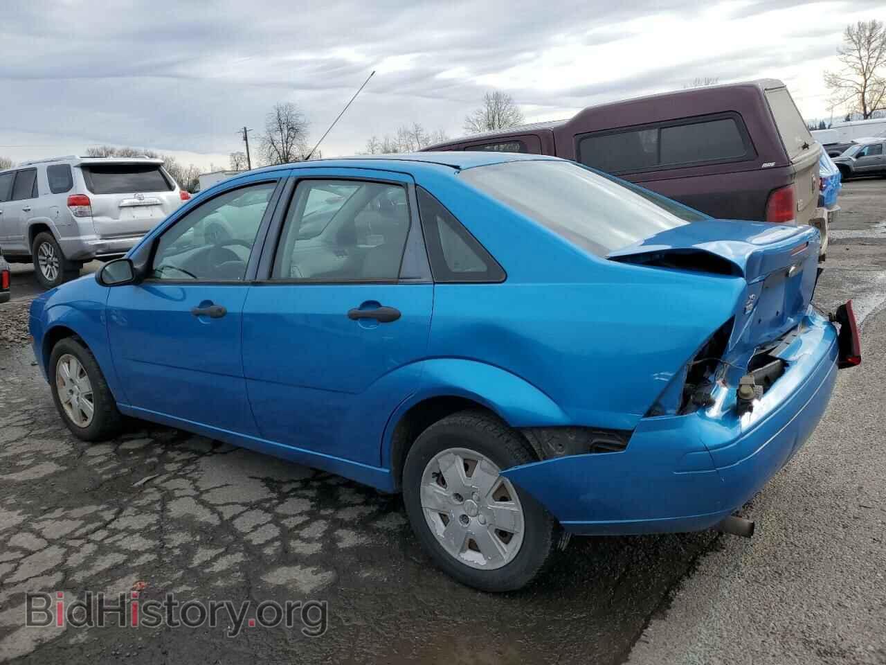 2007 FORD FOCUS - VIN: 1FAFP34N97W241596 - Фото 2