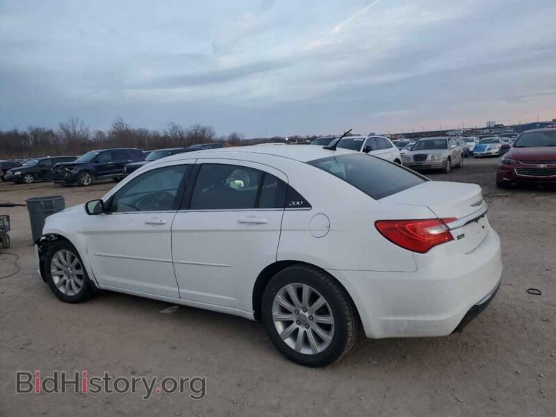 2013 Chrysler 200 (VIN 1C3CCBBG0DN711169) — фото 2 из 12