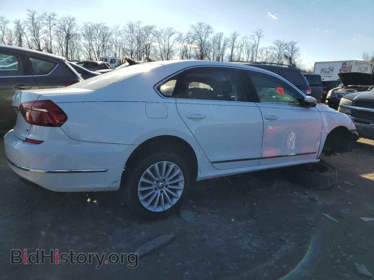 2017 VOLKSWAGEN PASSAT - VIN: 1VWBT7A32HC065943 - Фото 3