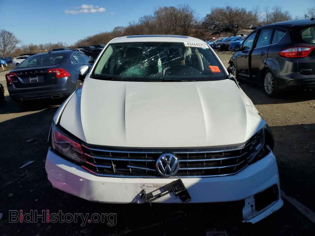 2017 VOLKSWAGEN PASSAT - VIN: 1VWBT7A32HC065943 - Фото 5
