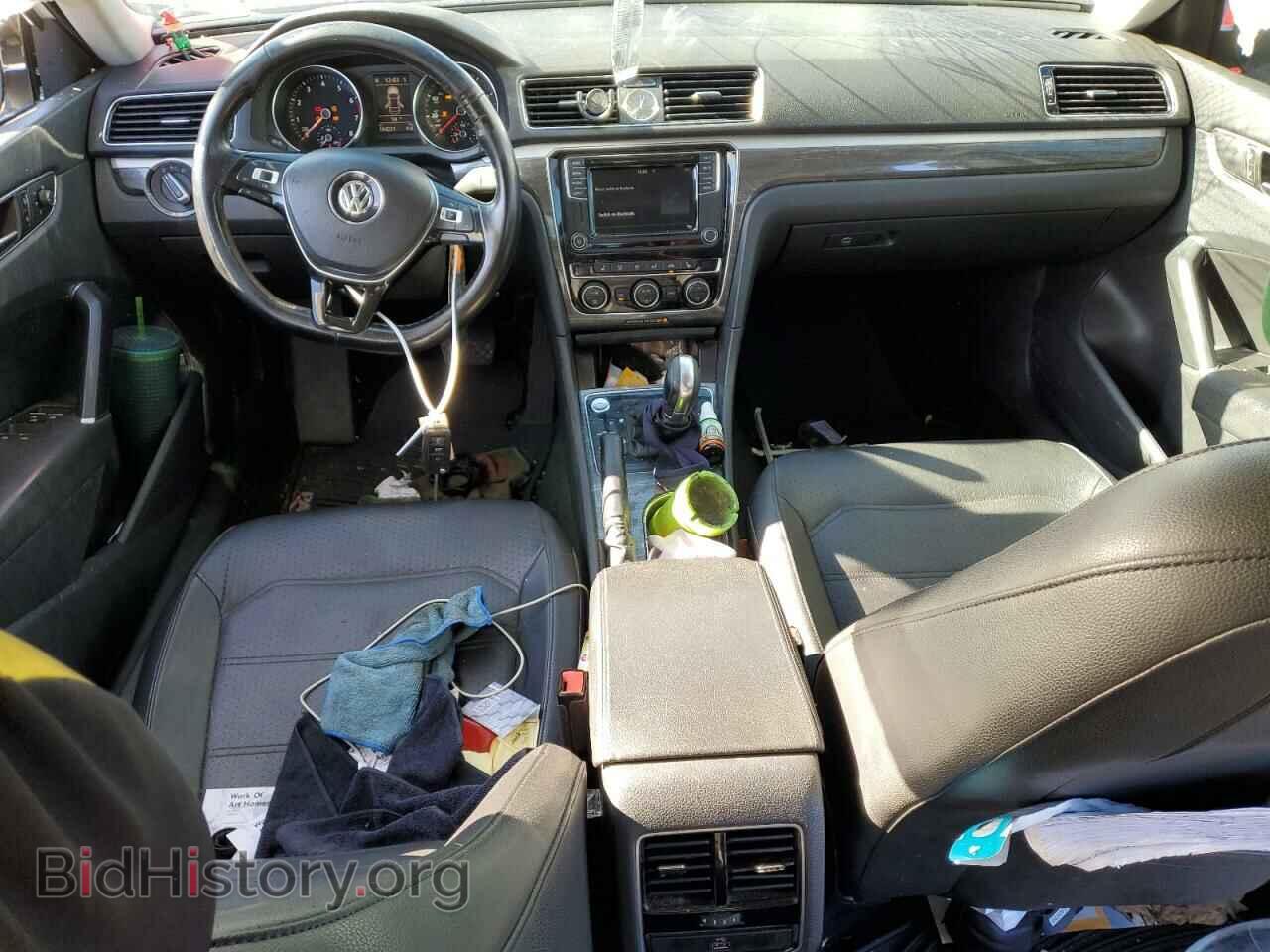 2017 VOLKSWAGEN PASSAT - VIN: 1VWBT7A32HC065943 - Фото 8