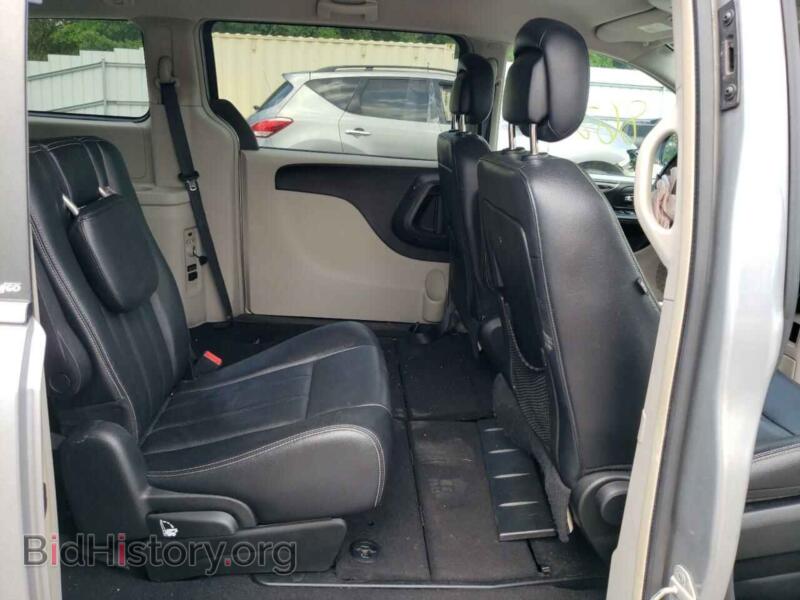 2014 Chrysler MINIVAN (VIN 2C4RC1BG1ER131952) — photo 6 of 10