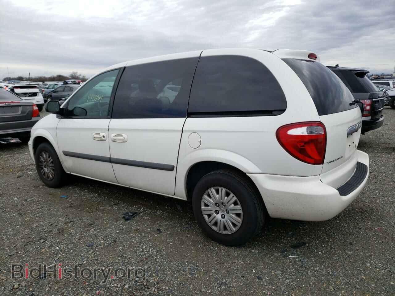 2006 CHRYSLER MINIVAN - VIN: 1A4GP45R66B753659 - Фото 2