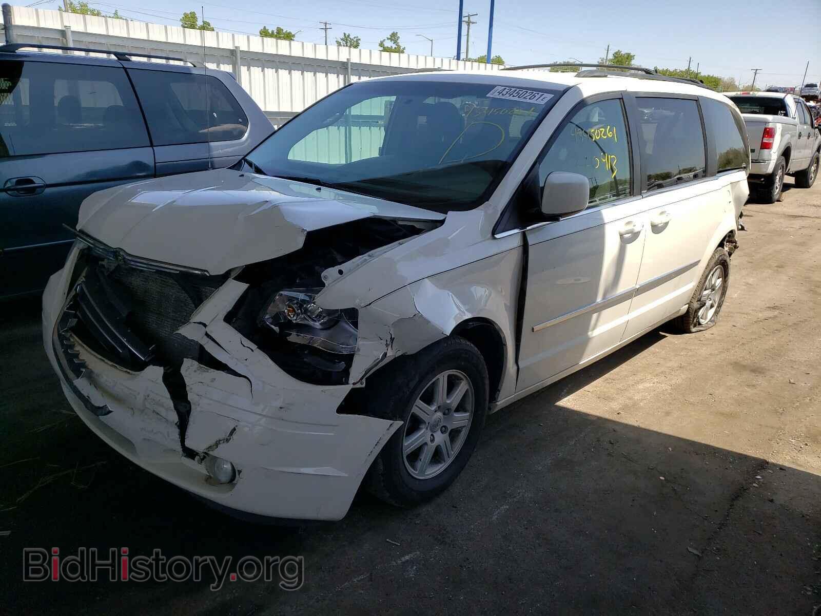 2010 CHRYSLER MINIVAN - VIN: 2A4RR5D14AR421458 - Фото 2