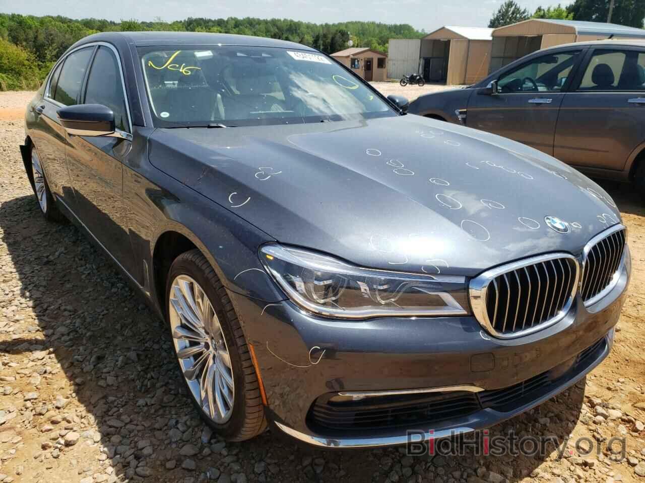 Фотография WBA7F0C54HGM21191 - BMW 7 SERIES 2017