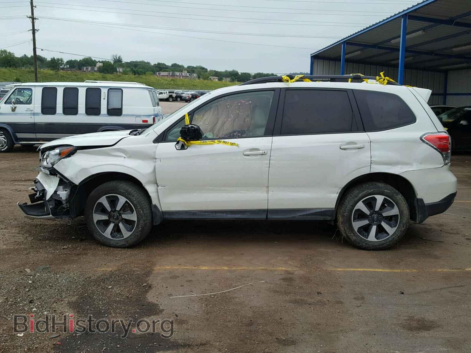 2017 SUBARU FORESTER - VIN: JF2SJAEC3HG565796 - Фото 10