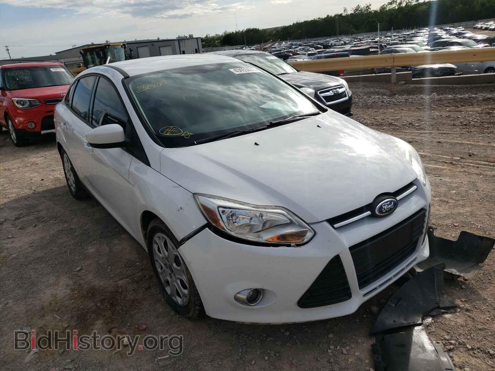 Photo 1FAHP3F23CL256800 - FORD FOCUS 2012
