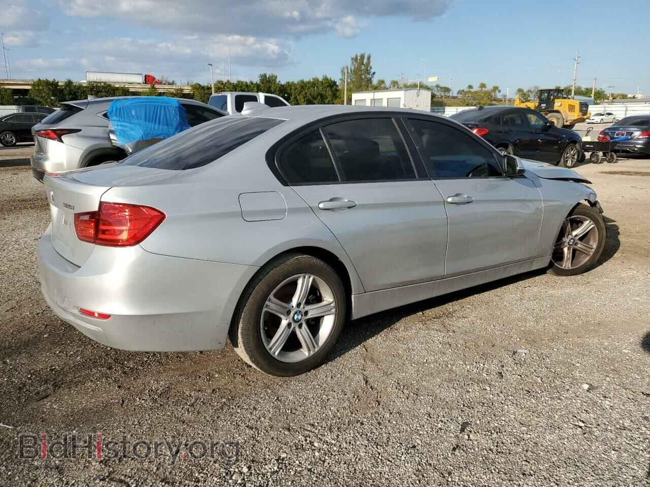 2013 BMW 3 SERIES - VIN: WBA3A5C57DF359005 - Фото 3