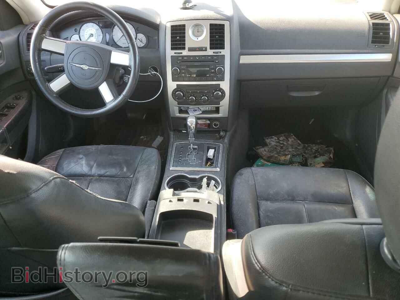 2009 CHRYSLER 300 - VIN: 2C3KA53VX9H528197 - Фото 8